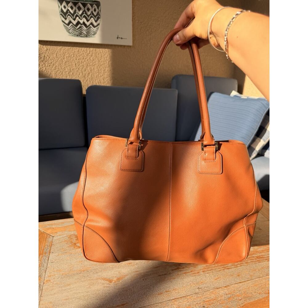 Tory Burch Robinson Saffiano Leather Tote Bag Cognac Brown Zip Satchel 16 Inch - Picture 5 of 16